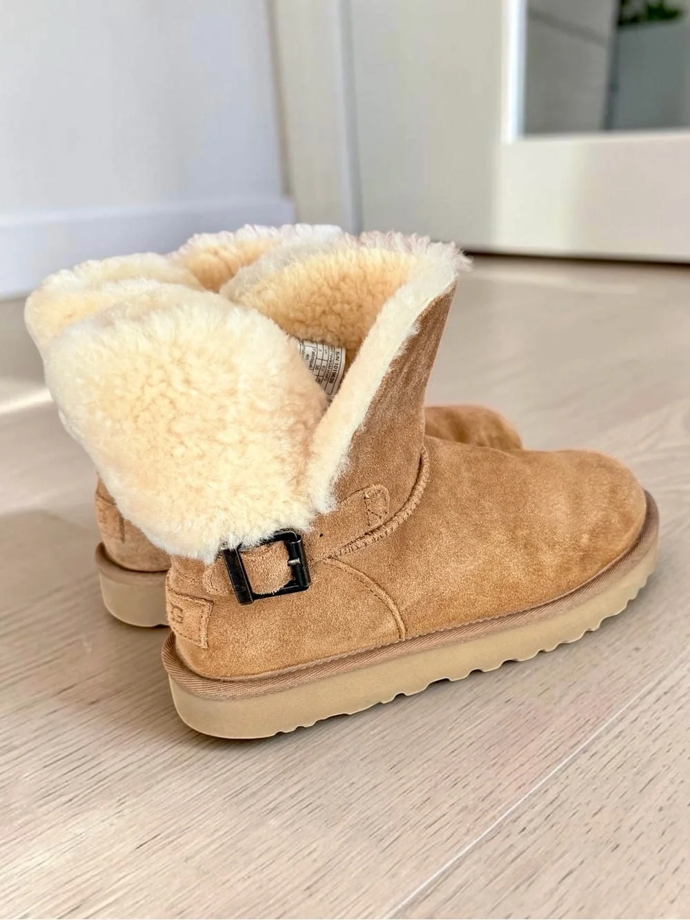 UGG Karel Mini Buckle Boot Chestnut Suede Shearling Lined Booties Women’s 7